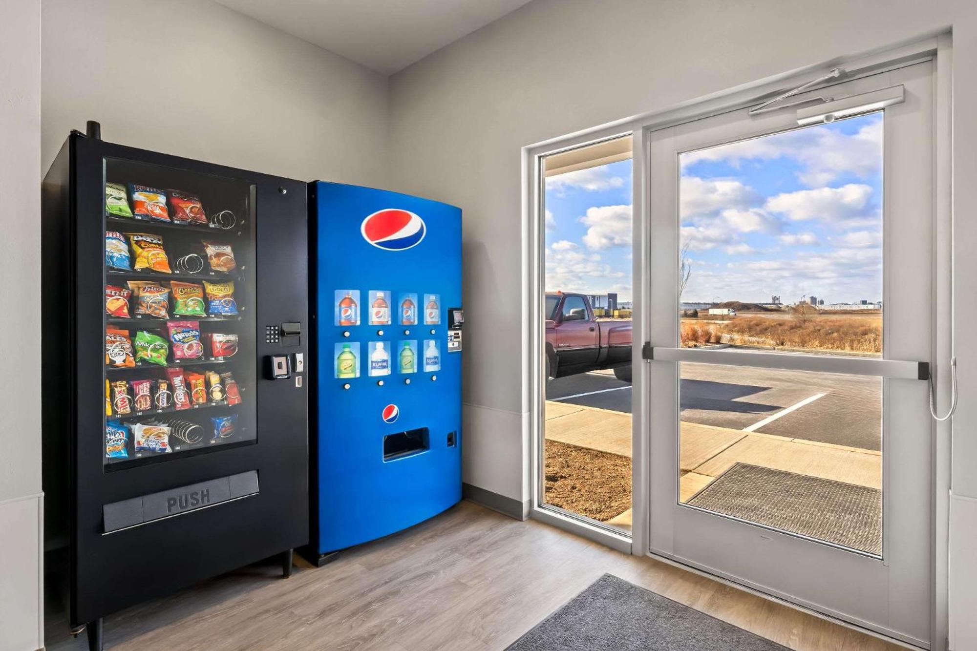 Woodspring Suites Easton Nazareth Kültér fotó